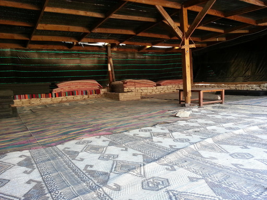 Incense And Spice Route Inn Zofar Oda fotoğraf